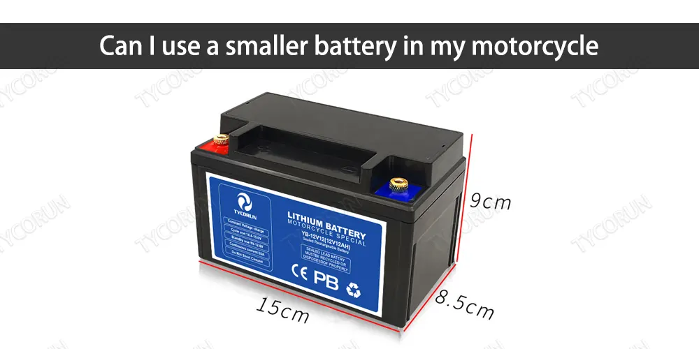 Puis-je utiliser une batterie plus petite dans ma moto ?