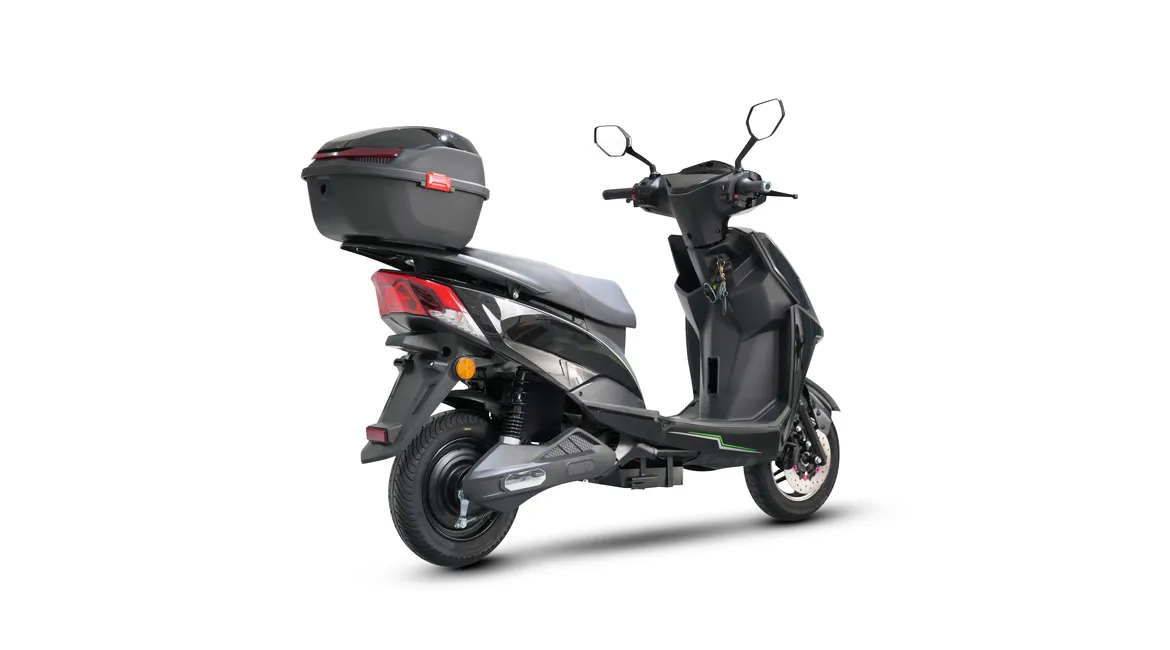 A8-Scooter électrique-Vue arrière à angle droit